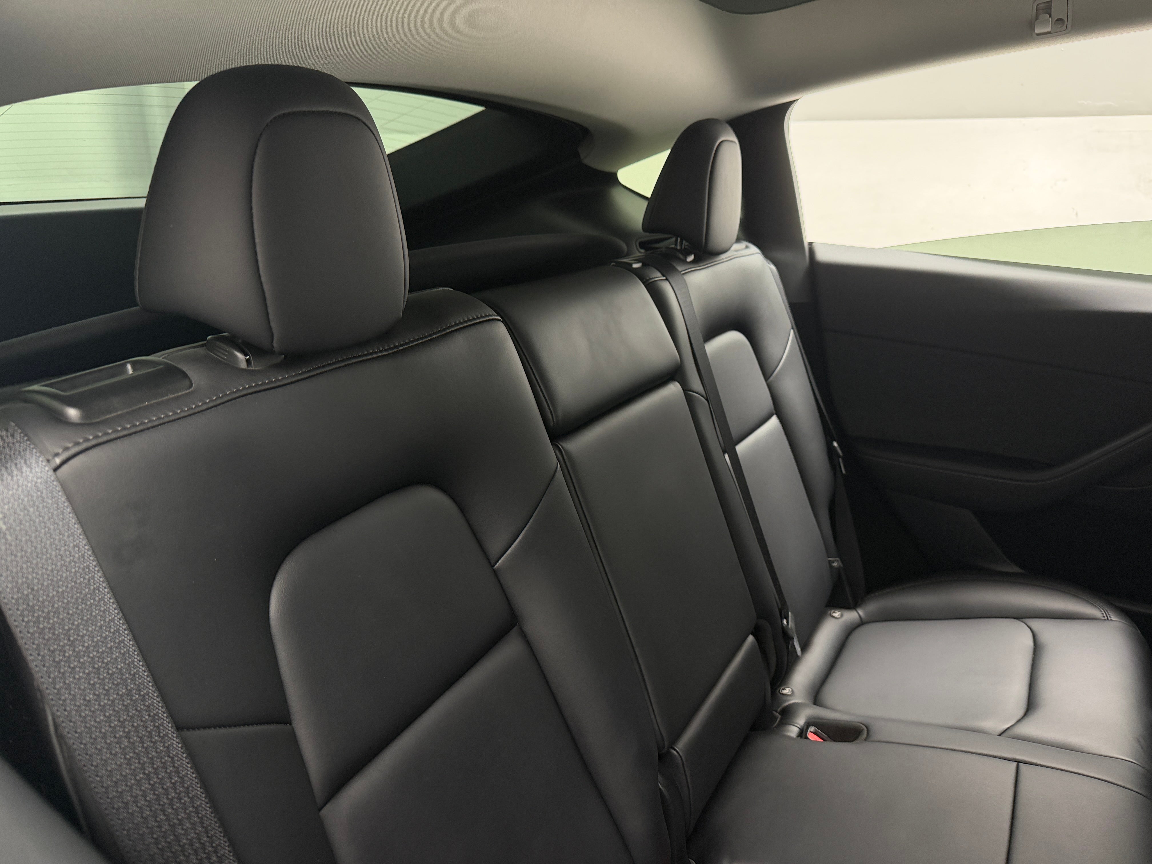tesla model y 2025 7SAYGDEFXSF305659 image tesla model y 2025 7SAYGDEFXSF305659 image